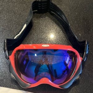 Oakley Pink Goggles Iridium lens’s excellent condition Storage bag included